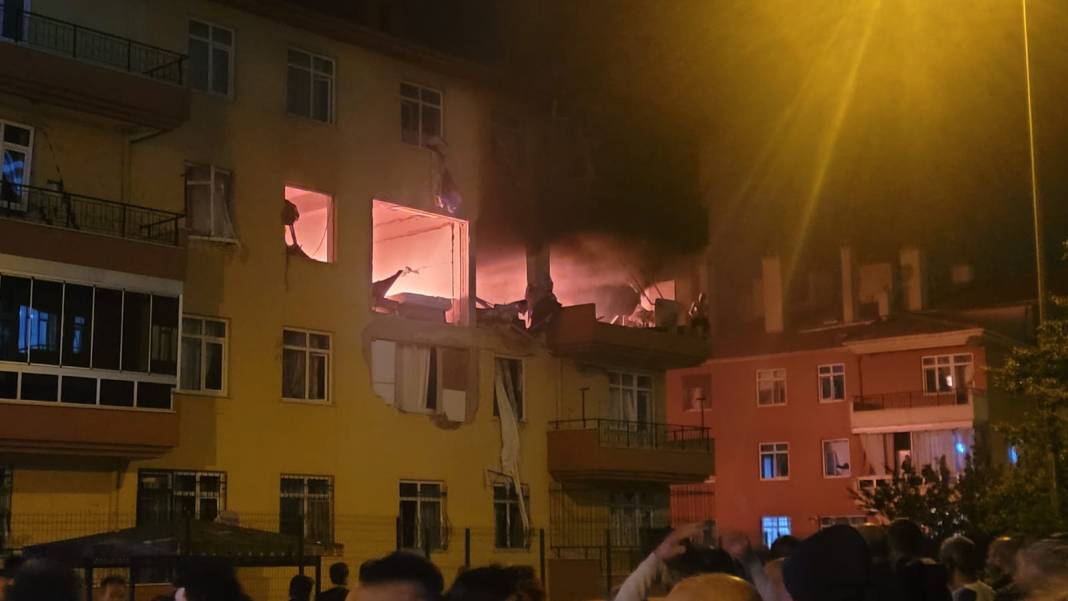 Konya’da doğalgaz patlaması! Yangın söndürüldü 15